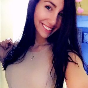 Meet your Posher, Danielle